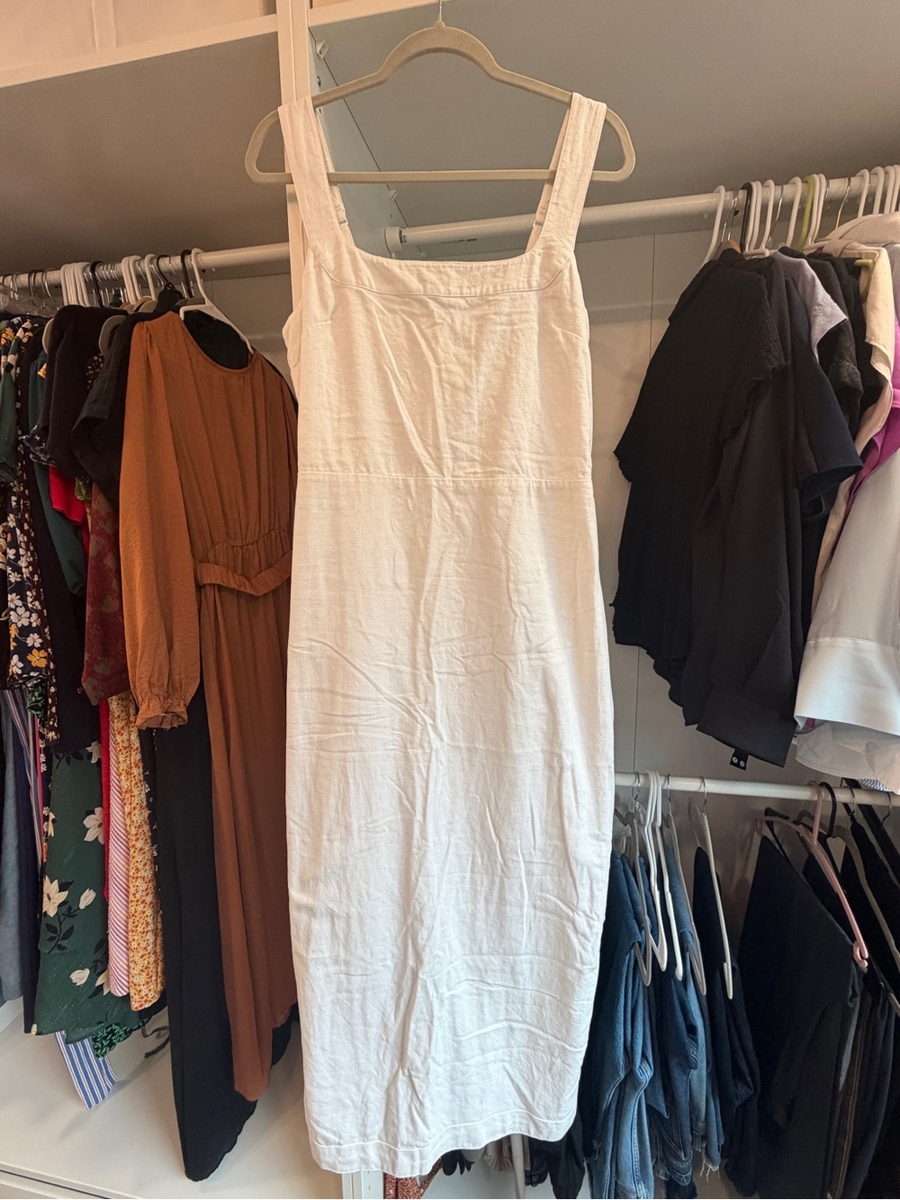 Abercrombie & Fitch White Sleeveless Square-Neck Dress